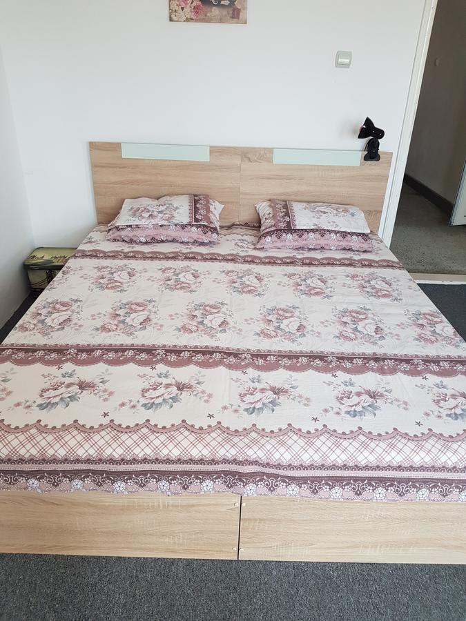 Guest Rooms Radost 발치크 외부 사진